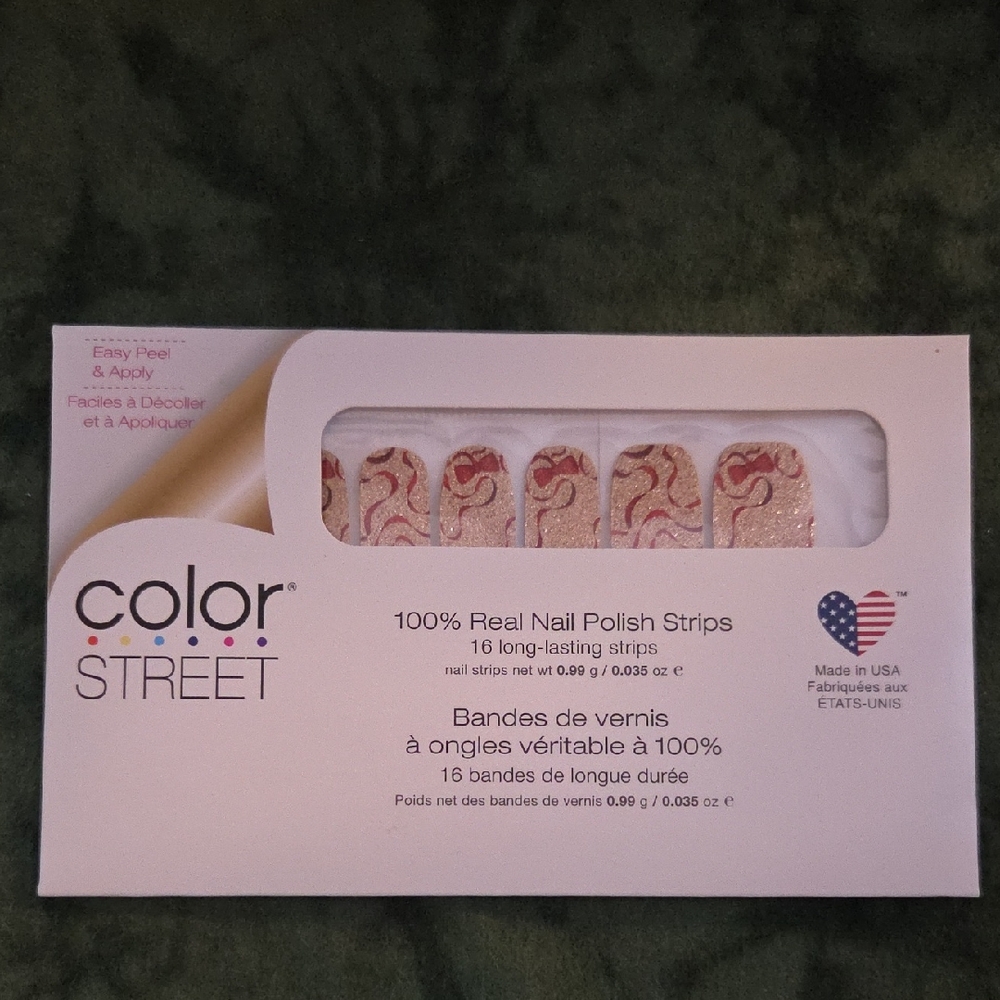 Color Street Winter Bow-mance Nail Strips